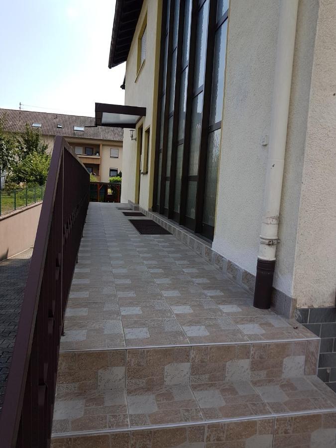 Keine Monteurvermietung Nähe Heidelberg Hockenheim St Leon Apartment *